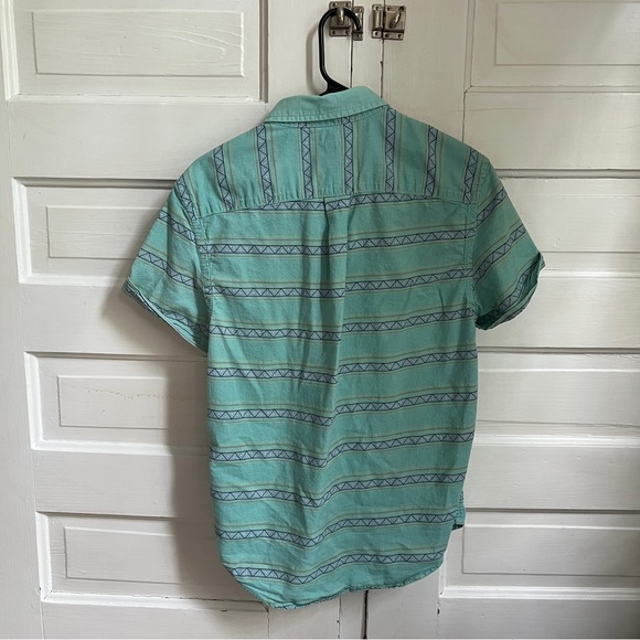 arizona jeans teal button up shirt with collar and western pattern size… - Picture 2 of 3